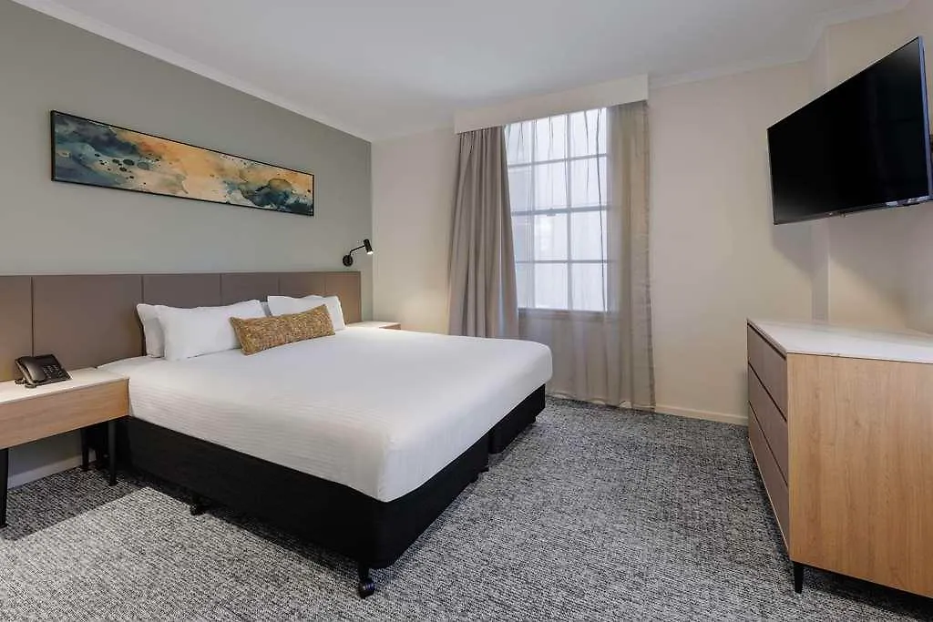 Hotel The Chancellor On Currie Adelaide